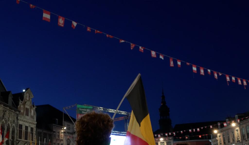 Mons - Pas de Belgique-USA sur la Grand-Place