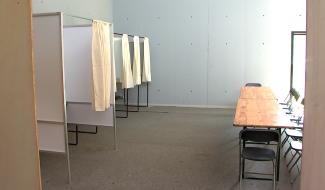 Mons : le montage des bureaux de vote a commencé