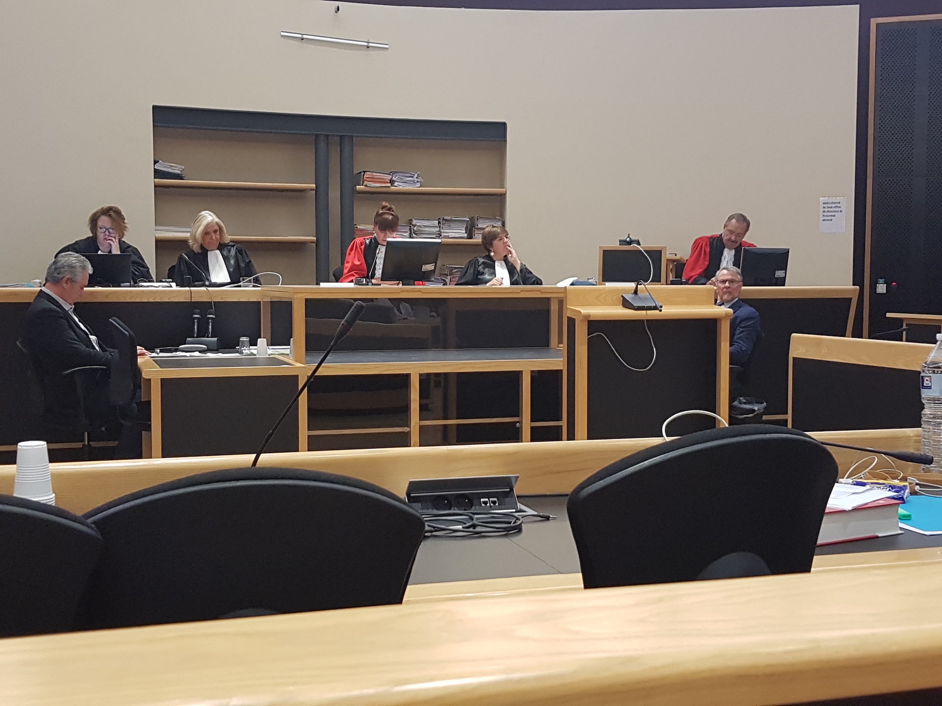 Assises - le Jury est entré en délibération!