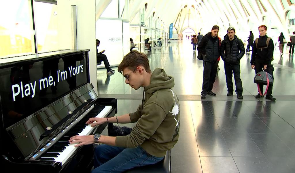 Mons : un piano installé dans le hall de la gare jusqu'au 23 octobre