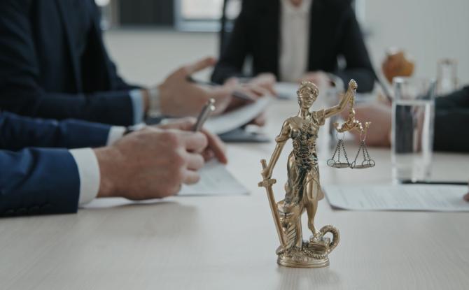 Juré d’assises en Belgique : qui paie votre salaire pendant cette absence?