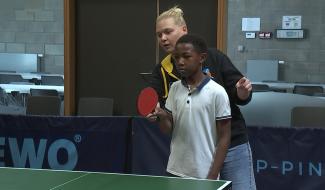 Hyon : L'Externat Saint-Joseph apprend le tennis de table avec des professionnels