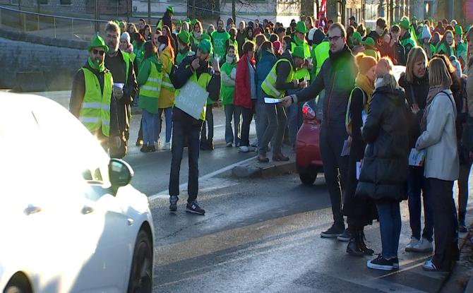 Mons : opération de sensibilisation des enseignants en grève