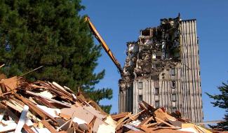 Jemappes : La démolition des tours du Coq a commencé