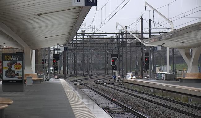 Mons : trains limités, bus presque absents, le début de trois jours de grève