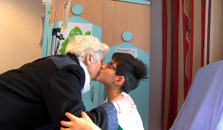 Journée nationale du pyjama - Les résidents de Seniorissim rendent visite aux enfants hospitalisés