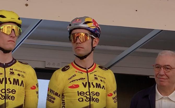Wout Van Aert attire les fans au départ du GP Samyn 2026