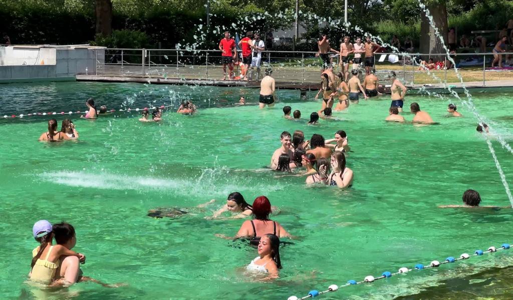 Le Belvédère de Dour limite l'accès à son bassin de nage, face à la forte affluence