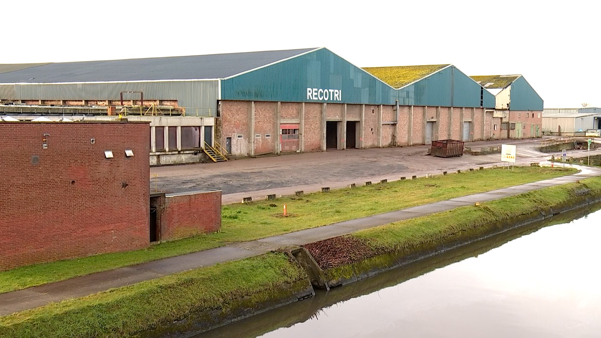 Recrotri réintroduit une demande de permis