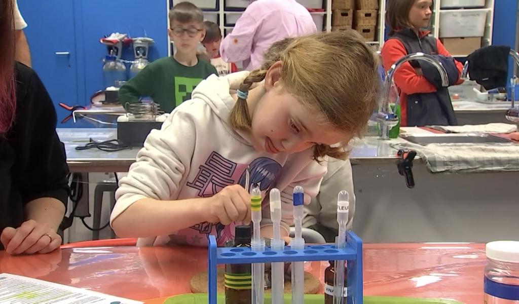 SPARKOH! : des animations scientifiques pour occuper les enfants pendant les congés scolaires