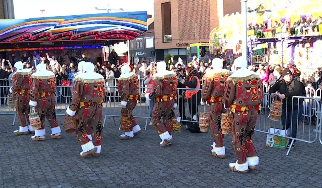 Quaregnon : une cavalcade marquée par le retour de la ducasse sur la Grand-Place