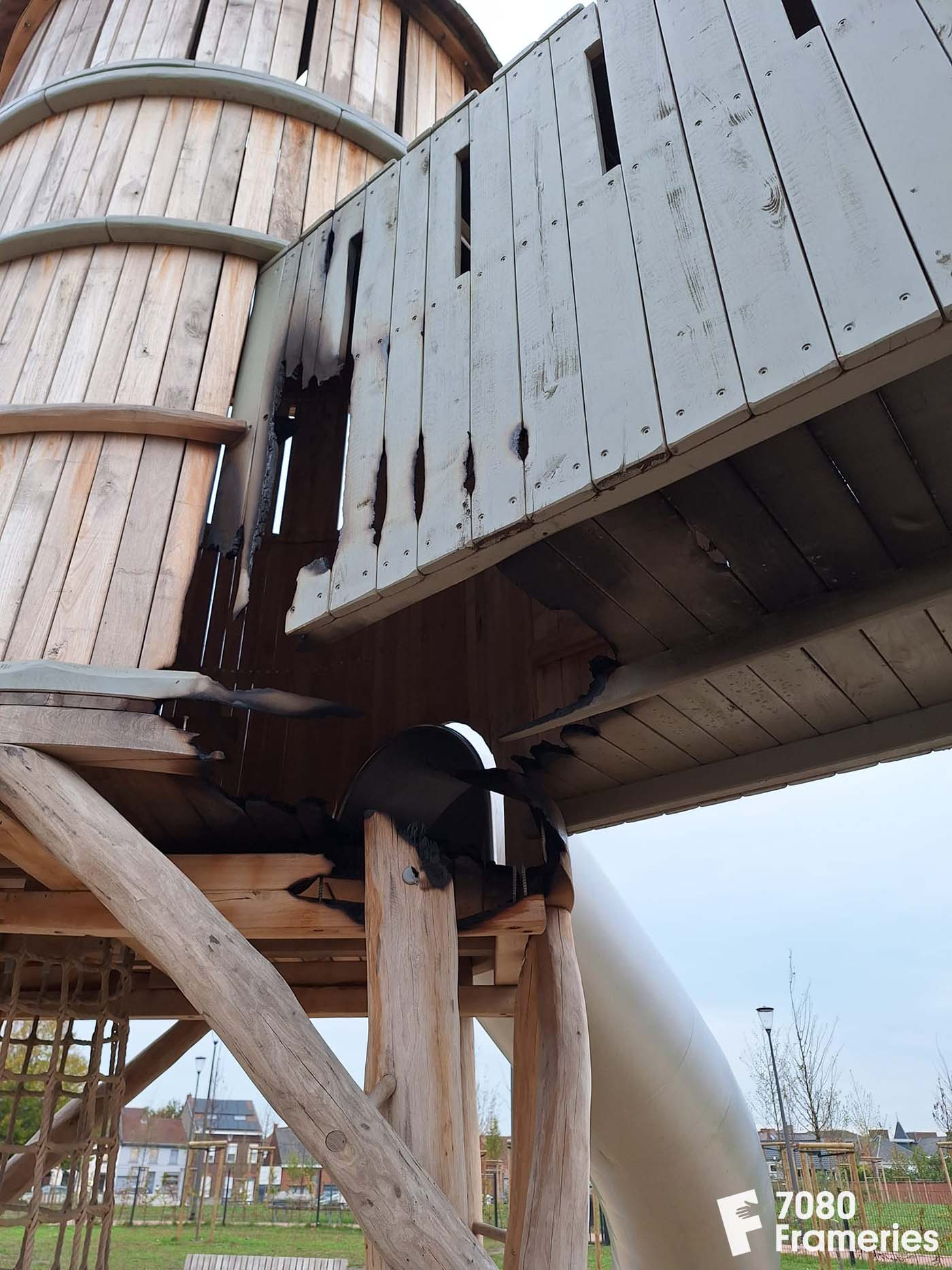 Incendie au parc de l'Agrappe à Frameries