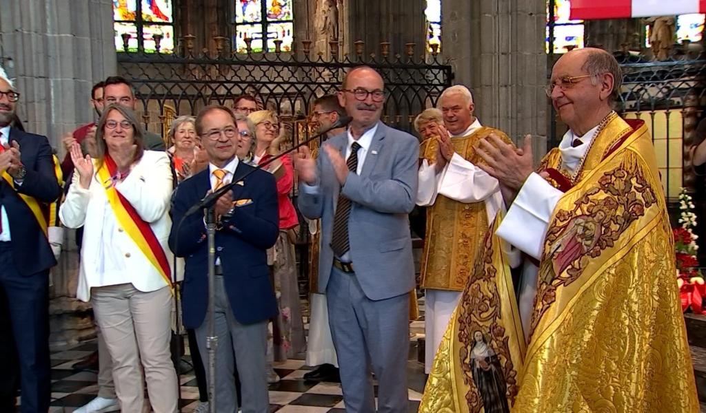 Mons: La dernière cérémonie de remontée de la chasse pour le doyen André Minet