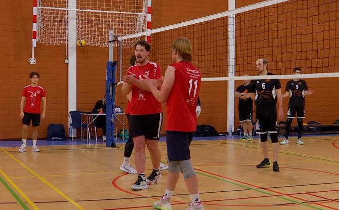 Volley-ball (Promotion Hommes) : Le VC Saint-Luc Mons s'adjuge le derby contre la JS Baudour B (3-2) !