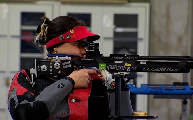 Tir à la carabine : Anissa Baddouh, une championne qui vise loin !