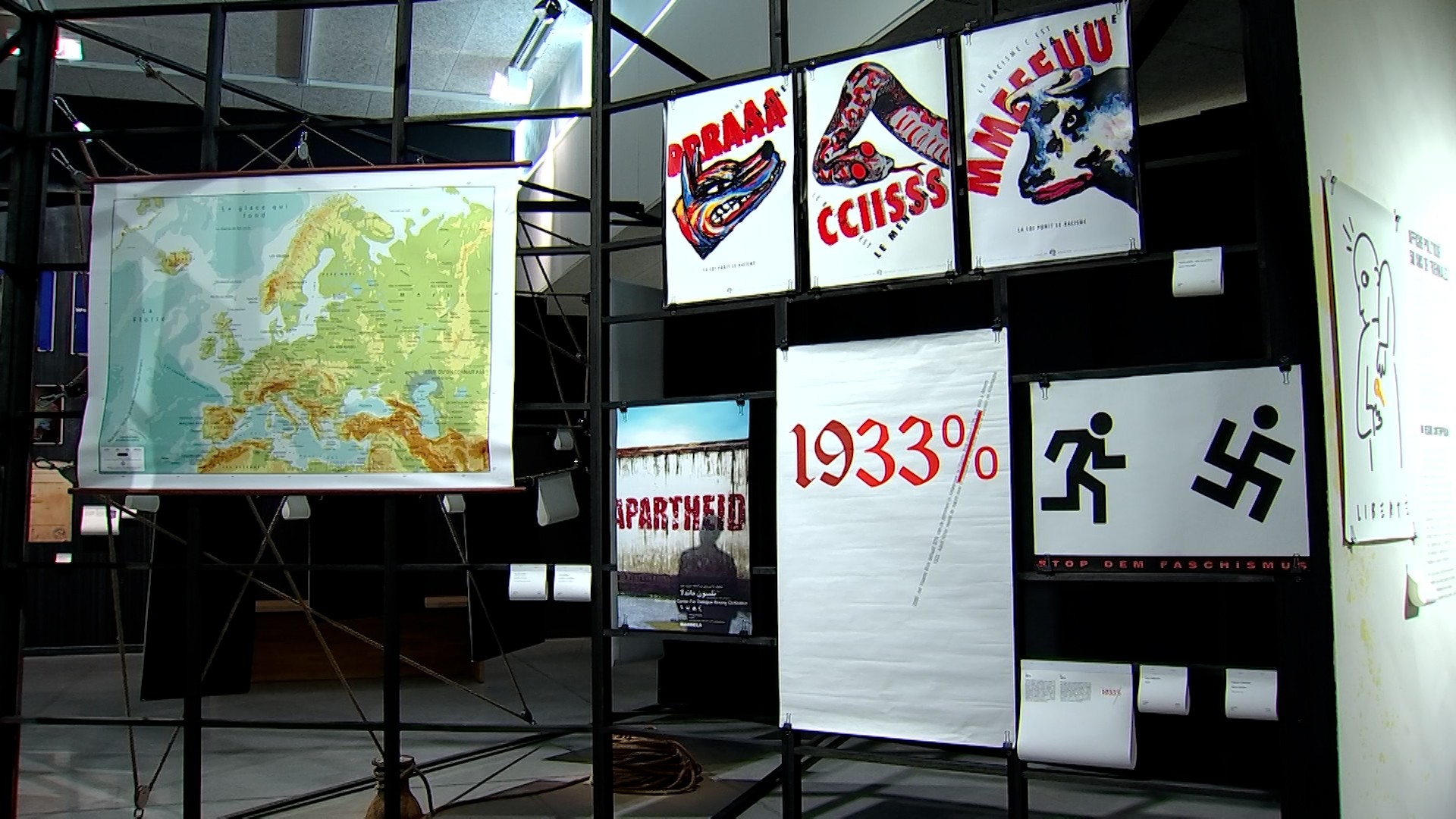 Exposition : "Affiche politique. 50 ans de Triennales"