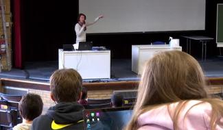 Le retour du code rouge dans les universités - exemple à l'UC Louvain