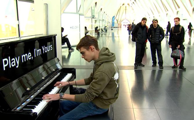 Mons : un piano installé dans le hall de la gare jusqu'au 23 octobre