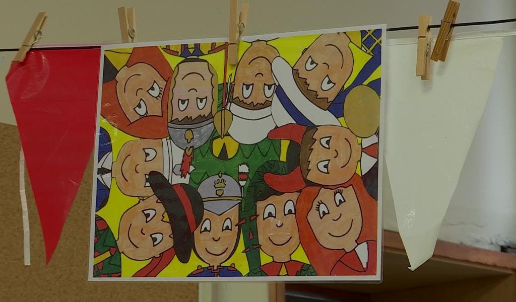 La classe de 3e maternelle de Madame Peidge, à l’Externat Saint-Joseph de Mons, signe le visuel officiel du Petit Doudou