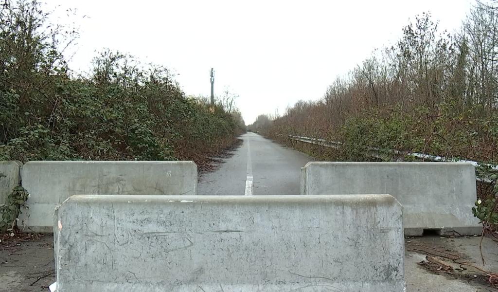 Ancienne déviation de Ghlin : la future route retardée par l'absence de l'entreprise chargée des travaux