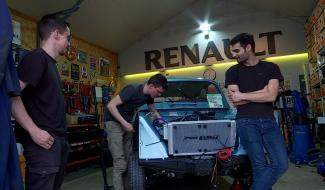 "4aLpes" : 3 jeunes montois retentent l'aventure de la grande traversée des Alpes en 4L cette année !