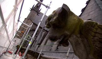 Sainte-Waudru: Chéneau à l'ancienne et retour des gargouilles