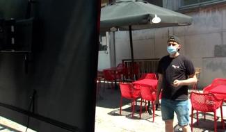 Les cafetiers préparent leur terrasse pour l'Euro!