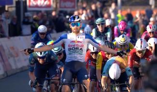 CYCLISME - Jordi Meeus remporte au sprint le Samyn 2026