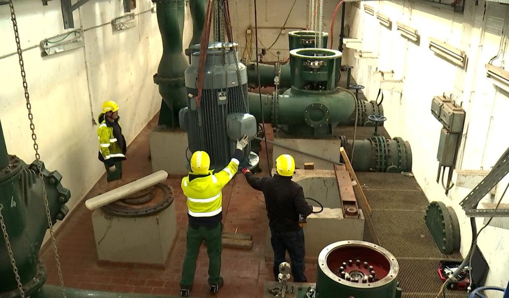 Jemappes : les mécaniciens d’IDEA s’activent pour remettre la station de pompage en marche