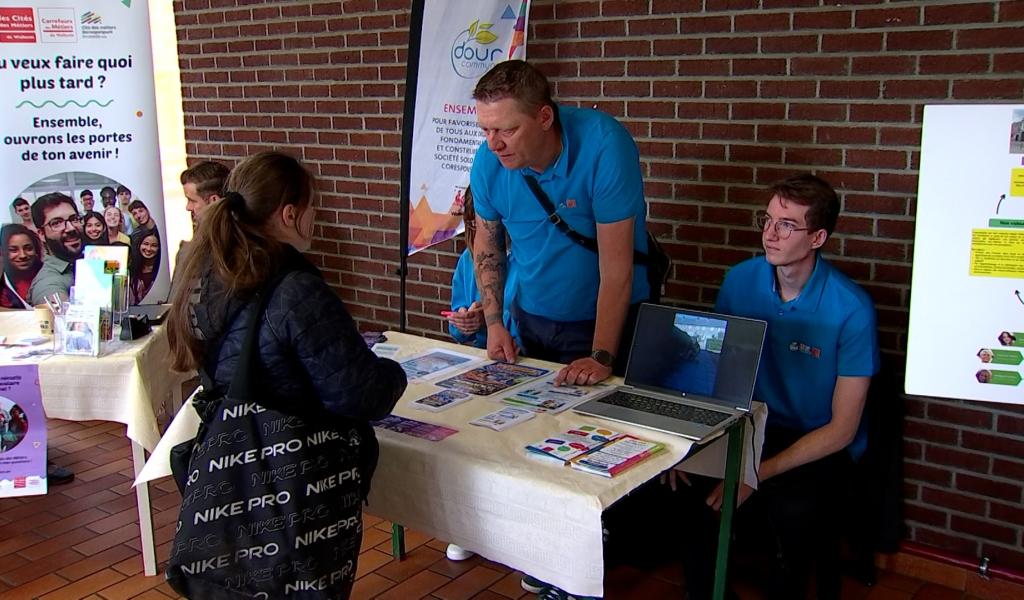 Colfontaine : deuxième édition du salon de l'emploi de La Clairière et de La Cordée