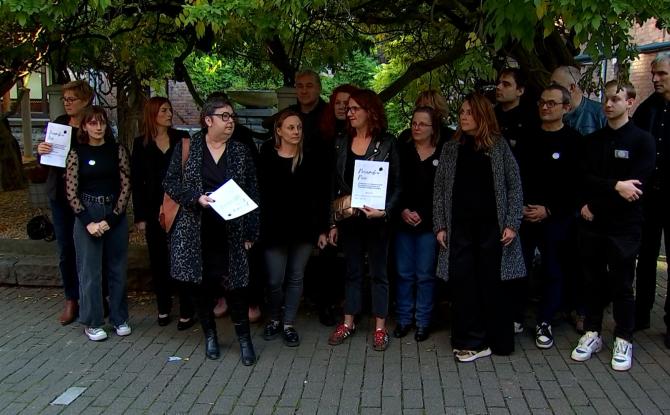 Institut St Ferdinand : une action symbolique de protestation a eu lieu avant la réunion de parent ce vendredi