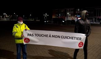Le PTB ne veut pas qu'on touche aux guichetiers!
