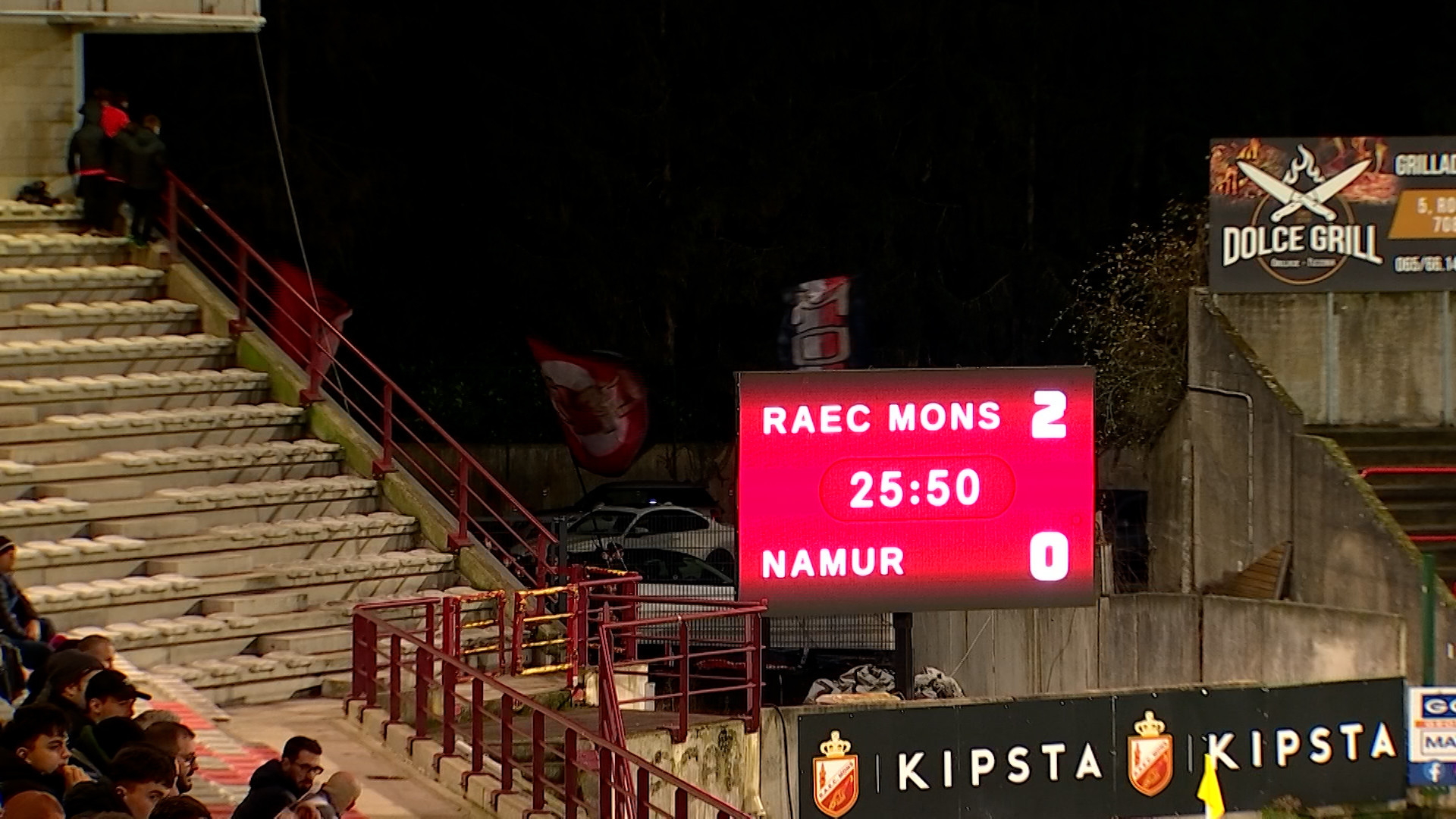 RAEC Mons : une identification imposée avant le match contre Namur , les Ultras ont suivi le match depuis le parking