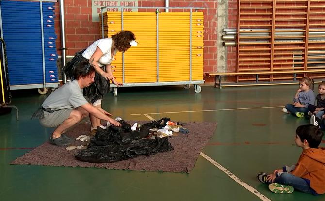 "Frameries+Propre" : le Théâtre du Copion sensibilise les plus jeunes avec un spectacle