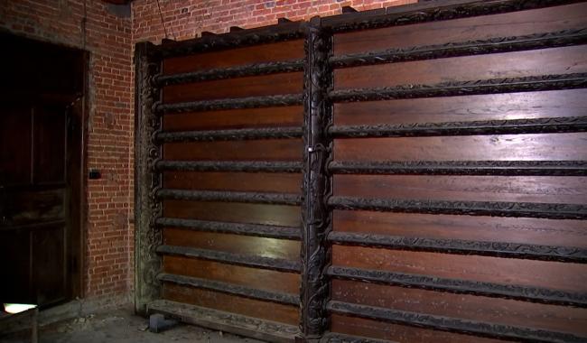 Mons - Voici le plafond du pavillon renaissance !