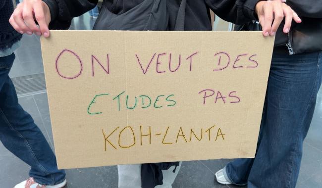 Des étudiants montois manifestent à Bruxelles contre le décret Paysage