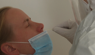 Covid-19 : plus de cas positifs mais pas tous dangereux