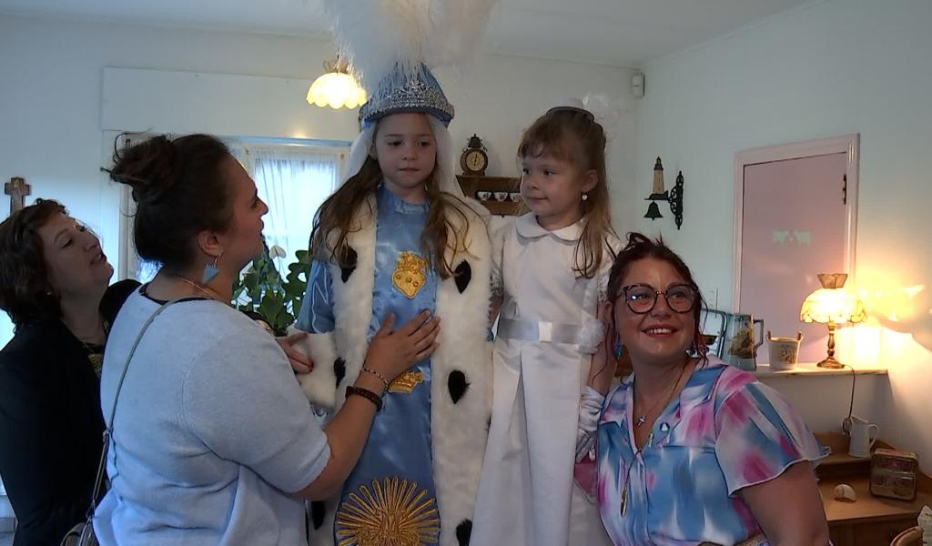Pucelette 2026 : Sophia se prépare avec ses proches pour incarner la procession