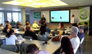 Séance d'informations à la CSC sur la réforme chômage : + 100.000 personnes exclues dès janvier 2026