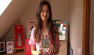 Dans l'atelier d'Elisa Hublart, l'illustratrice derrière les cartes Pantone aux couleurs du Doudou