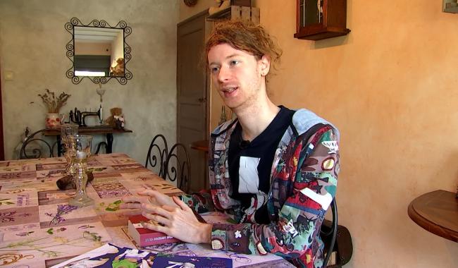 Blaregnies : Ari Migigawa sort son premier roman, un thriller sur le harcèlement