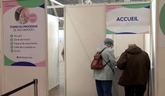 Pas de liste d'attente et aucune dose jetée à Mons expo