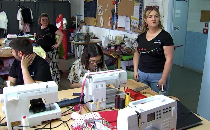 Obourg : les élèves de l’Institut Saint-Vincent créent des objets à l’effigie du Doudou