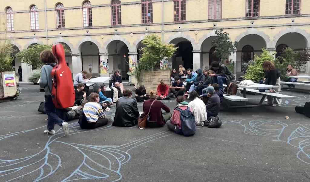 Hausse du minerval : les étudiants des écoles d’art préparent la suite de la contestation