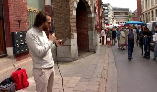 L'ASBL "Soralia" piège les passants pour sensibiliser aux dangers de l'extrême droite