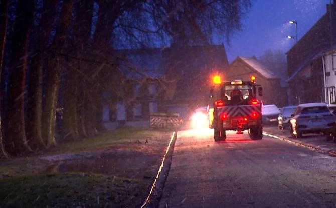 Neige : pas d'intervention nocturne mais des mesures de prévention sont appliquées