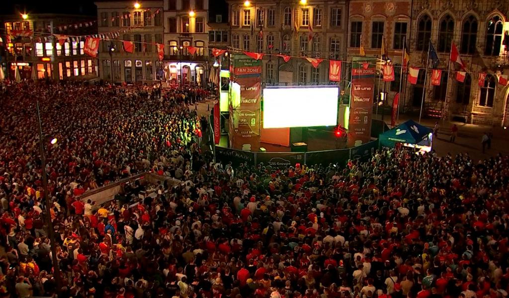 Mondial 2026 : gros succès des écrans géants sur la Grand-Place de Mons