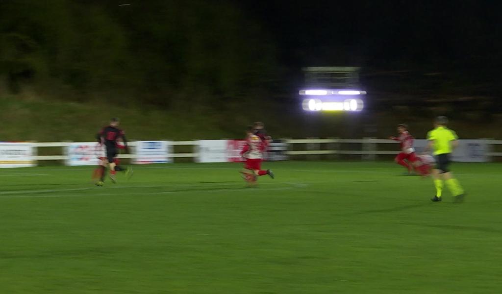 Fléau prend un bon point et garde les yeux tournés vers l'avant