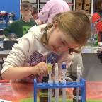 SPARKOH! : des animations scientifiques pour occuper les enfants pendant les congés scolaires