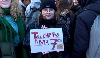 "Touche pas à ma septième" : les étudiant des Instituts Saint Luc contre la réforme du qualifiant